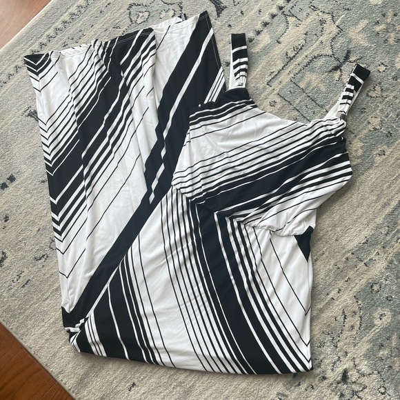 🥰 EUC WHBM Striped Maxi Dress - Picture 4 of 8